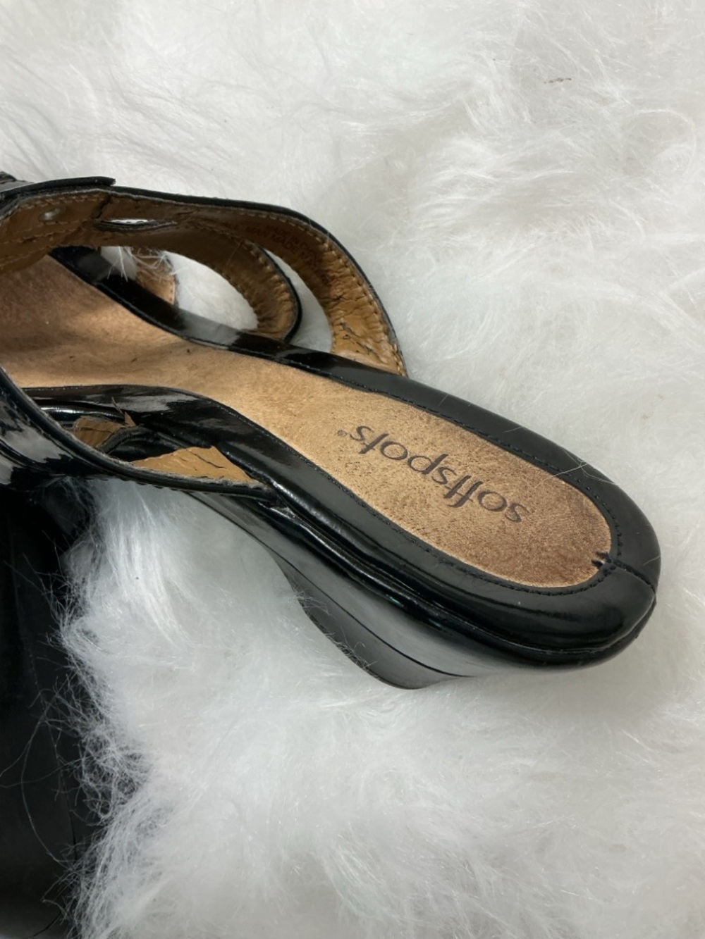 Softspots Black Patent Slide 2” heel Sandals 7.5 - Picture 7 of 7